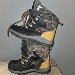 Stylish Camouflage and Black Kids Winter Boots